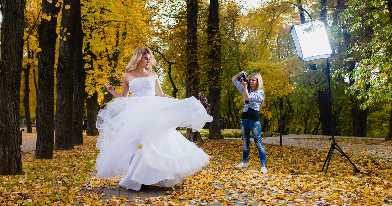 Photographer Cursed Out for Refusing to Send Wedding Photos Until Shes Paid