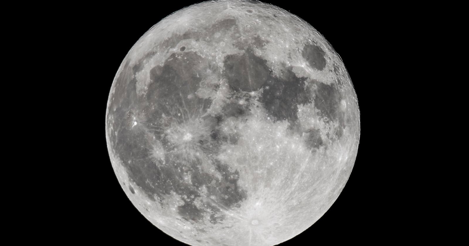 Scientists Could Use Lenses to Make Roads on the Moon