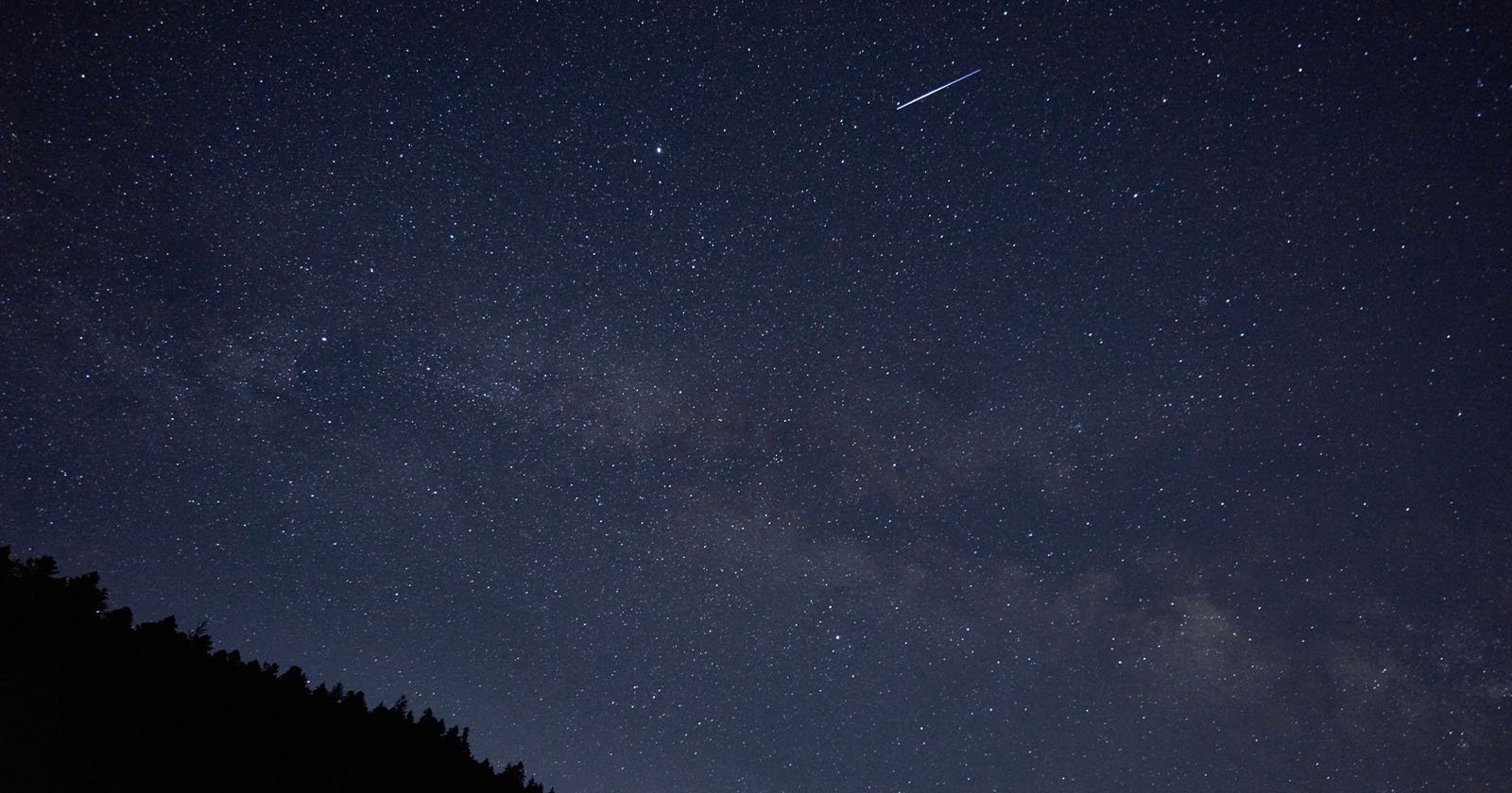 The Meteors, Asteroids, and Planets You Can Photograph in December