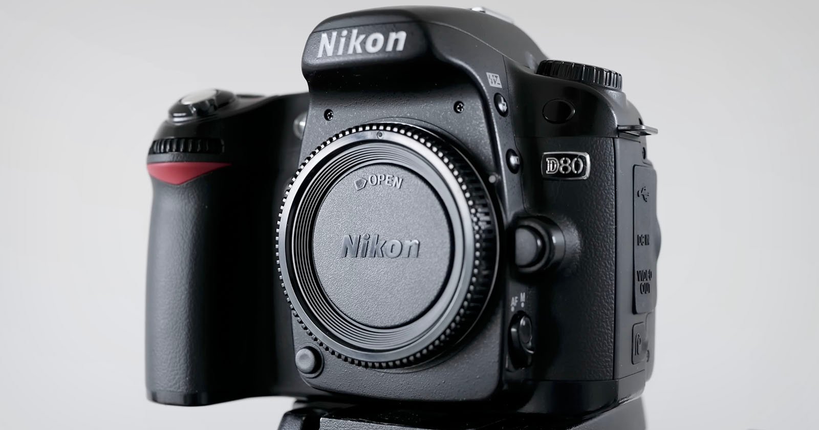 The Nikon D80 is an Amazing Camera for Under $100