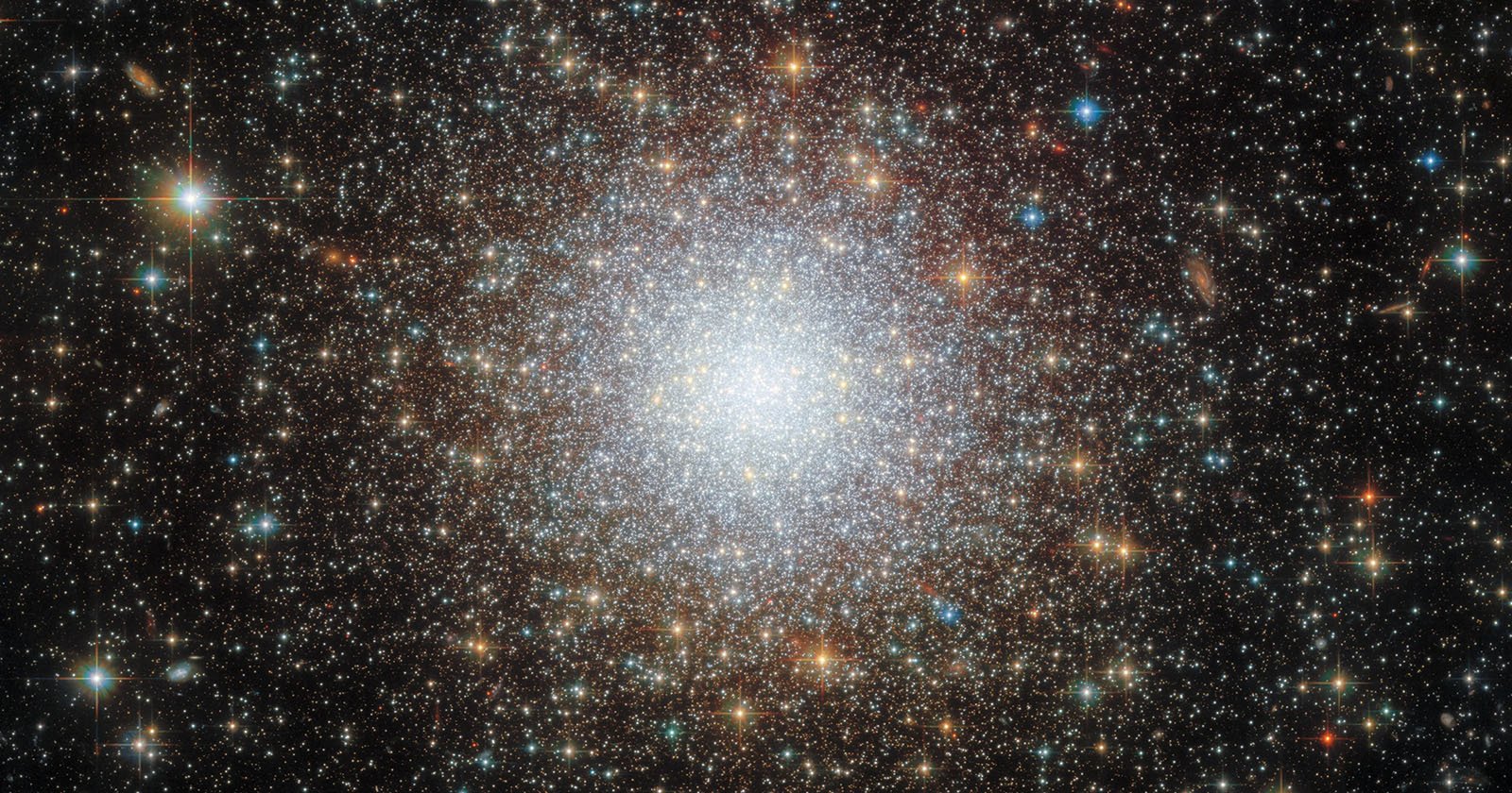 Hubble Reveals Intricate, Beautiful 11.6 Billion-Year-Old Cluster of Stars