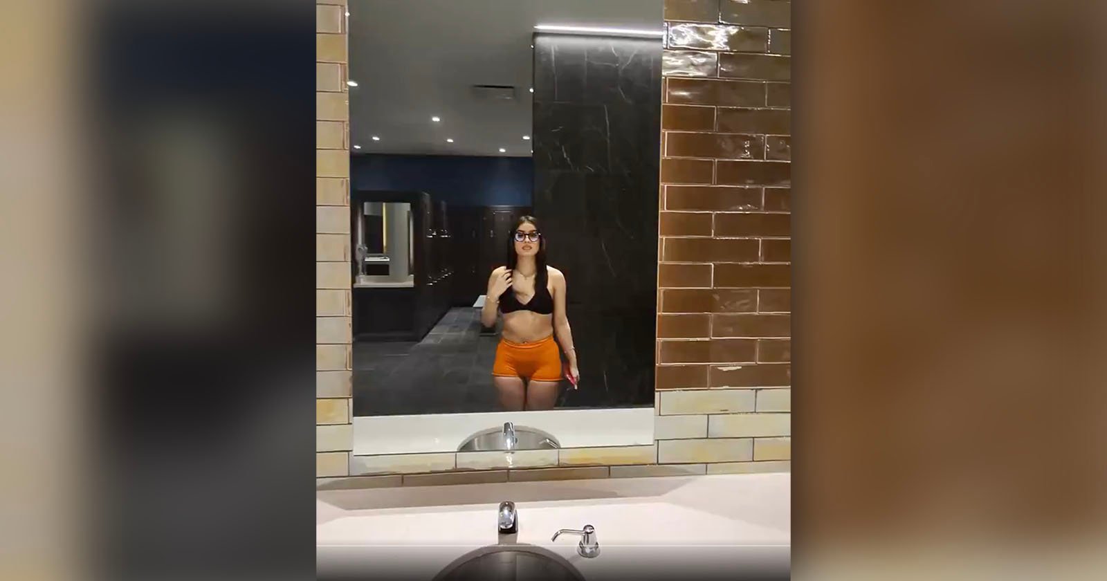  people can figure out how influencer filmed her 