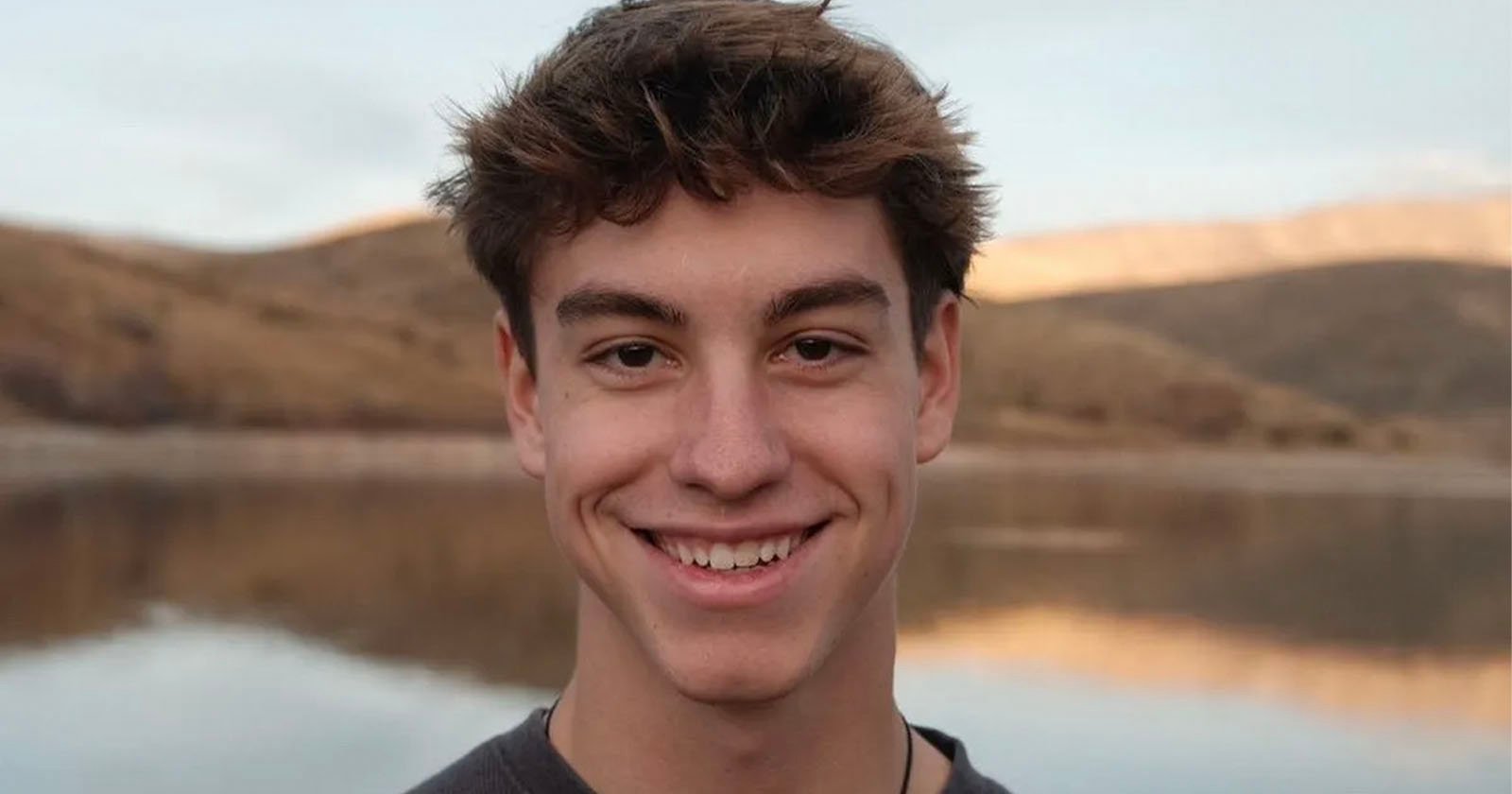 Photographer, 19, Falls to His Death While Taking Pictures of Canyon