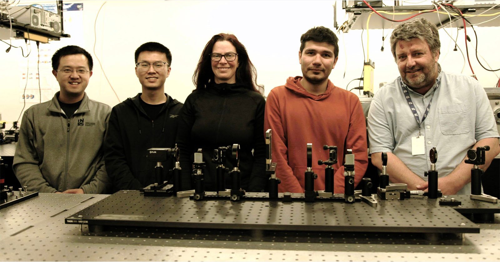 Scientists Invent Worlds Fastest Camera That Shoots 156.3 Trillion Frames Per Second
