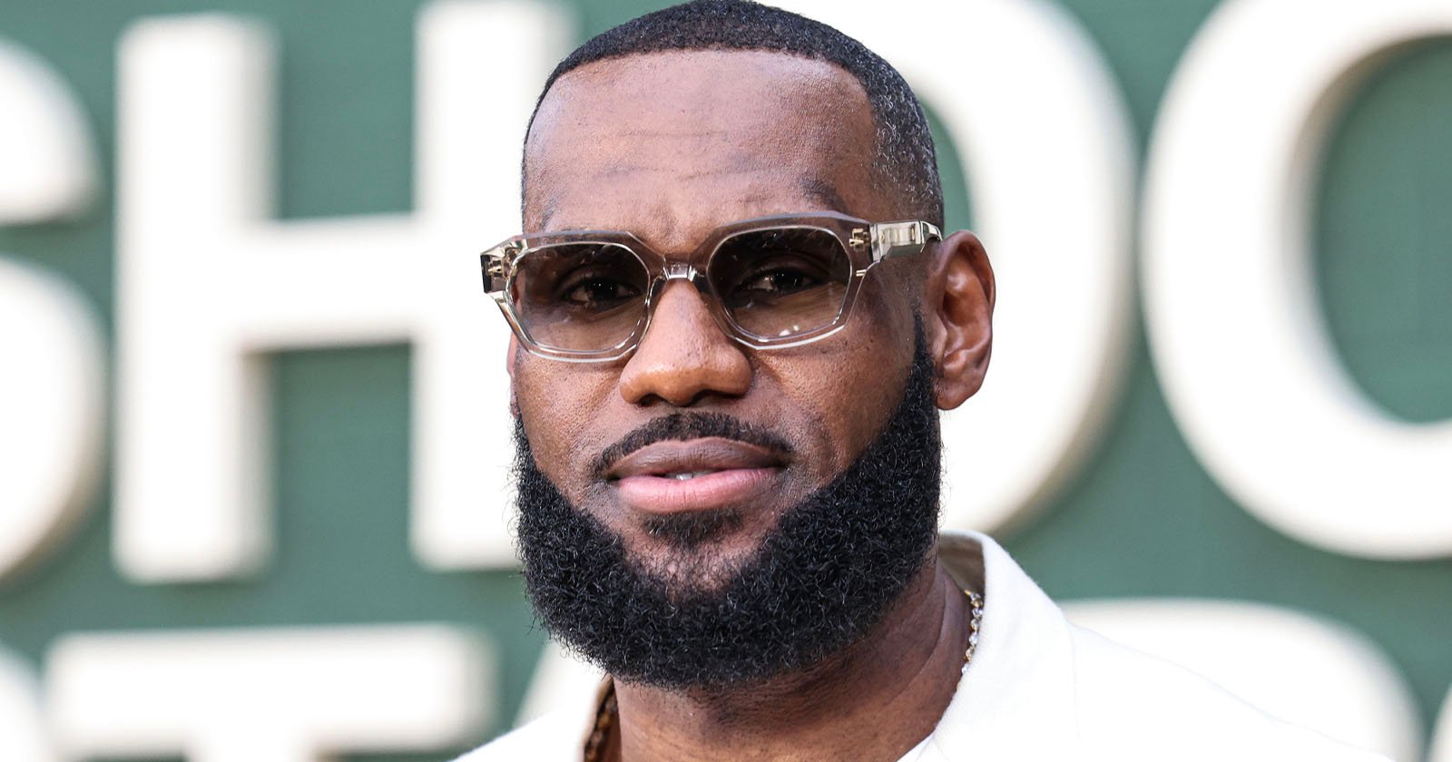  lebron trying stop viral videos him pregnant 
