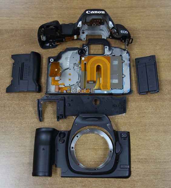 Canon 5D Mark II Completely Disassembled | PetaPixel