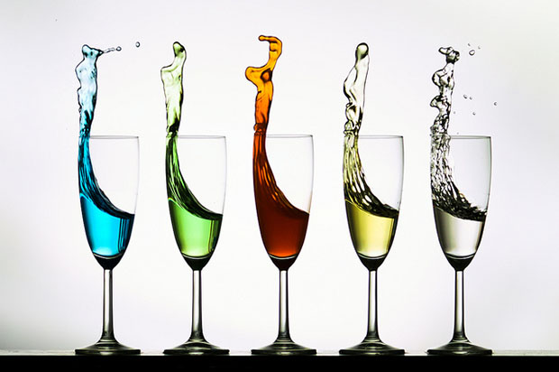 Liquid Leaping from Wine Glasses - 620 x 412 jpeg 62kB