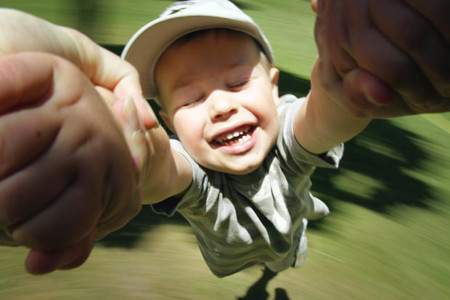 Use the Self Timer on Your Camera for Spinning Child Shots | PetaPixel