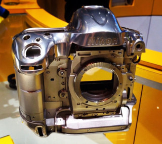 The Nikon D4's Magnesium Alloy Frame | PetaPixel