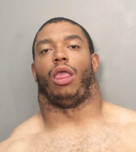 Nfl Player S Funny Mugshot May Spark A Viral Portrait Pose Called Dezzing Petapixel