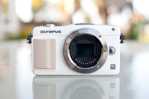 Review: Olympus E-PM2 Is Small, Speedy, And Sleek, But Its UI is Not