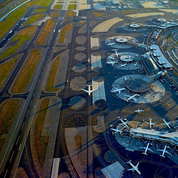 Aerial Photographs Showing the Beautiful Complexity of Major Airports