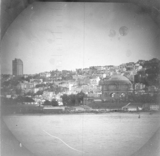 A photograph showing the Palace of Fine Arts