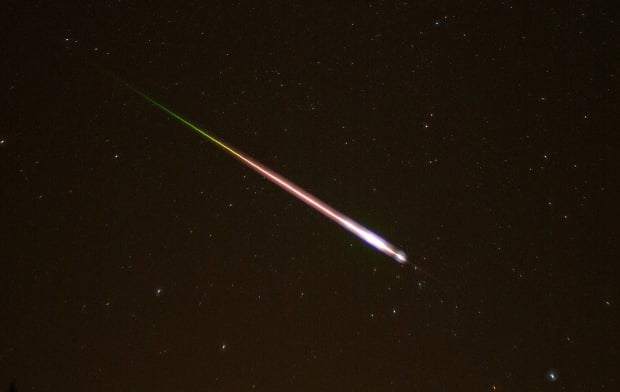 A similar capture taken during the 2009 Leonid Meteor Shower by photographer Ed Sweeney. 