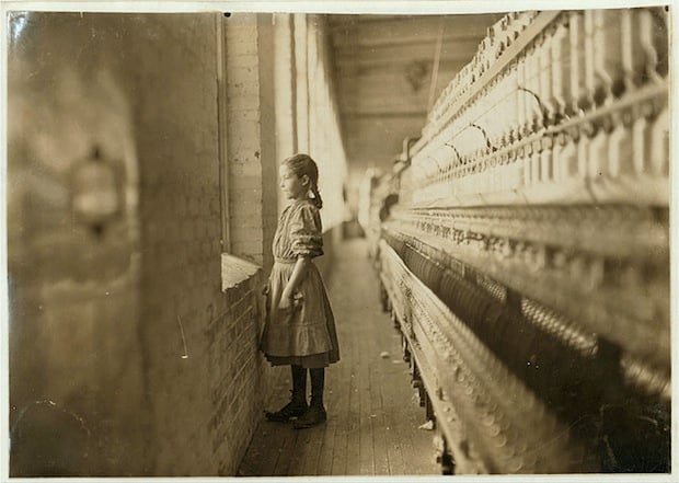 Rhodes Mfg. Co., Lincolnton, N.C. Spinner. A moments glimpse of the outer world Said she was 10 years old. Been working over a year. Location: Lincolnton, North Carolina.