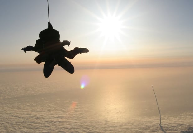 skydivinglaunch2