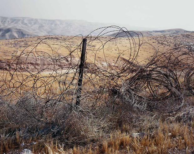 Fence, HaBiqah, 2006 ©Yaakov Israel