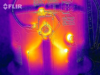 Turn Your iPhone 5 into a Predator-Vision Thermal Camera with the FLIR ...