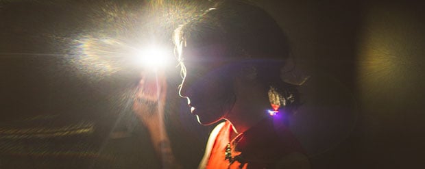 anamorphic-lens-portrait-with-flare
