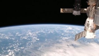 International Space Station Cameras Now Offering a Gorgeous Live View ...