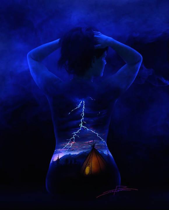 Bodyscapes: Black light body painting that beautifully glows in the dark