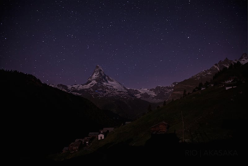 matterhorn mountain at night