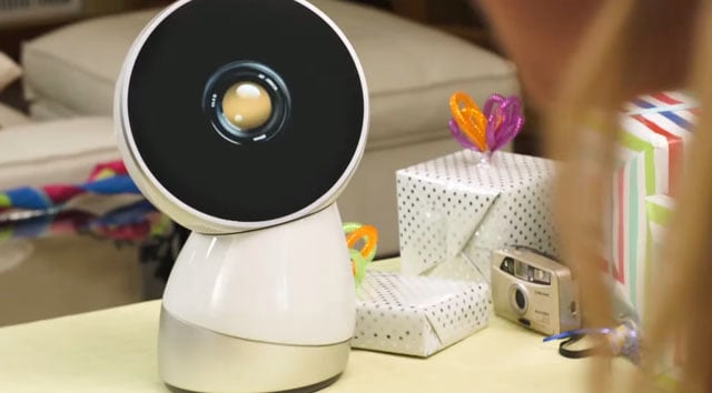 JIBO: The World's First Family Robot That Can Double as Your