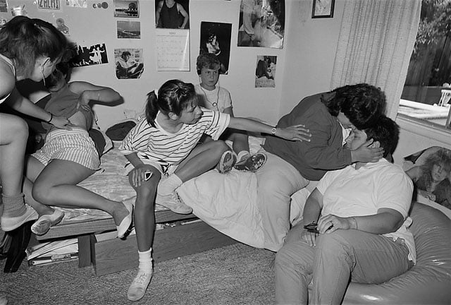 Sue & Shelley, with 4 of Shelley's 5 children, San Carlos, CA, 1988