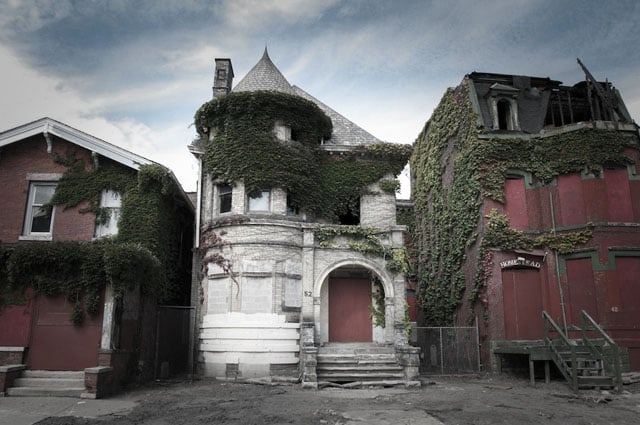 The Temple Haunted Mansion in Detroit, Michigan is where a triple murder occurred in 1942.