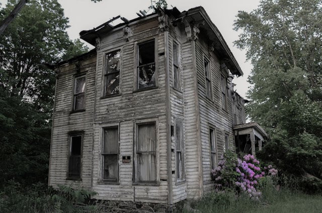 The Cater House Estates in Buffalo, New York is the home in which a local sheriff committed suicide by shooting himself. Locals say they hear voices from the home.