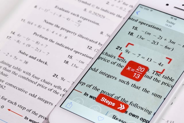 This Free App Uses Your Smartphone’s Camera to Do Your Math Homework for You
