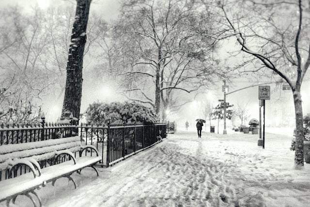 New York City - Snow - Winter Night in Midtown