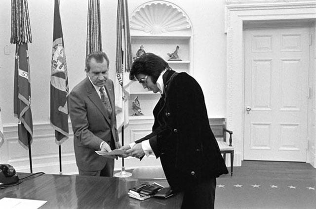 5364-07:  President Nixon meets with entertainer Elvis Presley
