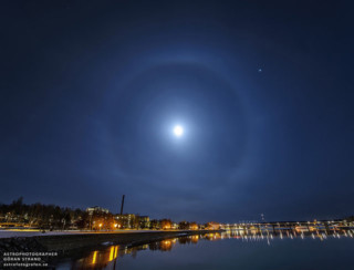 This Photo Shows a Halo Created by Both the Sun and the Moon | PetaPixel