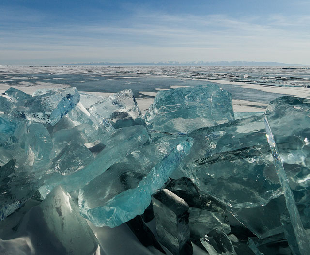 The Gem-Like Turquoise Ice Found on Lake Baikal | PetaPixel