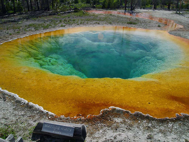 morning-glory-pool