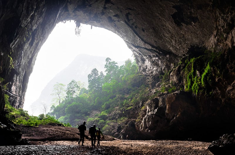 #SonDoong360 expedition team members walking out of Hang En