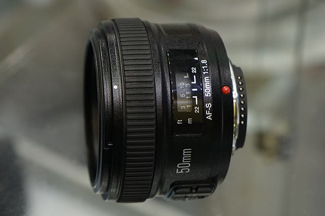 Yongnuo-AF-S-50mm-f1.8-lens-for-Nikon-F-mount-4