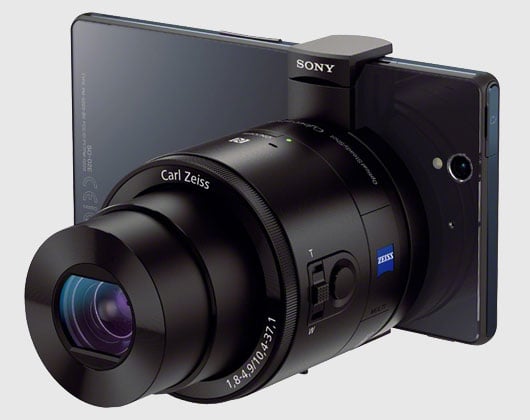 The Sony QX100 attached to a smartphone.