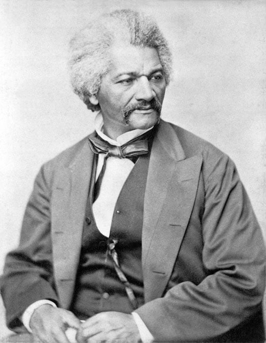 Frederick_Douglass,_head-and-shoulders_portrait,_facing_right,_ca_1850-1860_edit