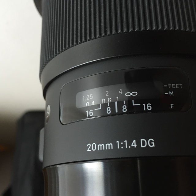 Depth of field scale of the Sigma 20mm f1.4 Art lens.