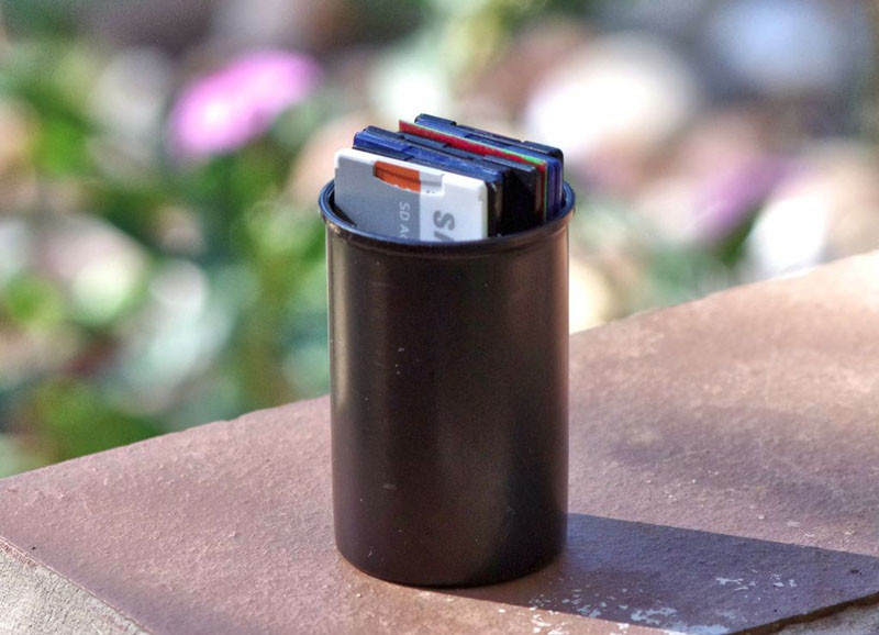 How to Use a 35mm Film Canister as a Simple SD Card Case