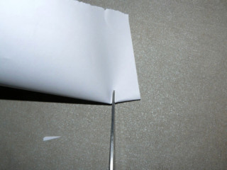 How to Turn a Piece of Paper Into a DIY $0.01 Flash Diffuser | PetaPixel