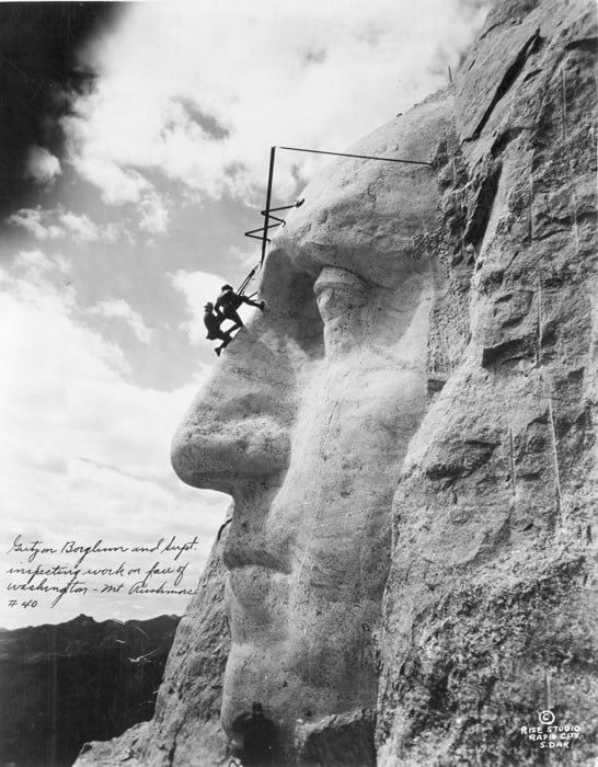 TPTM_11_Mount_Rushmore_1932_BW