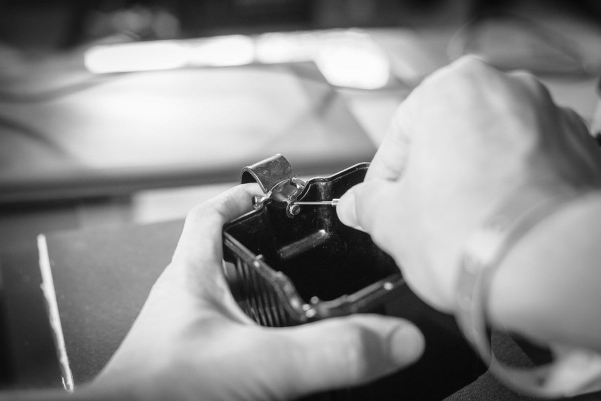 How to Renovate, Clean, and Paint a Kodak Brownie Hawkeye PetaPixel