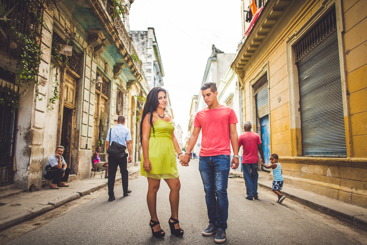 Donating an Engagement Shoot to a Young Couple in Cuba | PetaPixel
