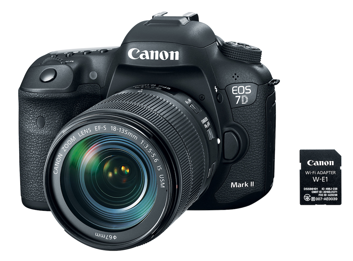 Canon Reveals Two New L Lenses and an Interesting SD Card WiFi Adapter