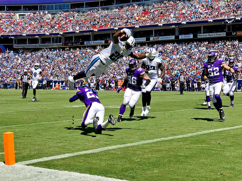 2016-0911-tennessee-titans-minnesota-vikings-game-iphone-7-plus-si537_tk1_02718_iphone