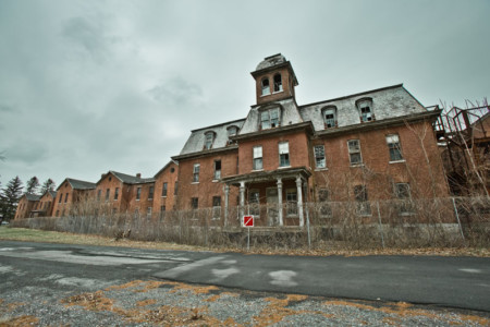 abandoned asylums insane asylum willard eerie chronic petapixel rosemary haunting