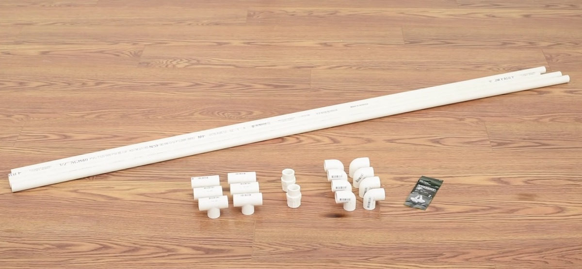 Build This Useful DIY Reflector Holder for Just 10 Bucks PetaPixel